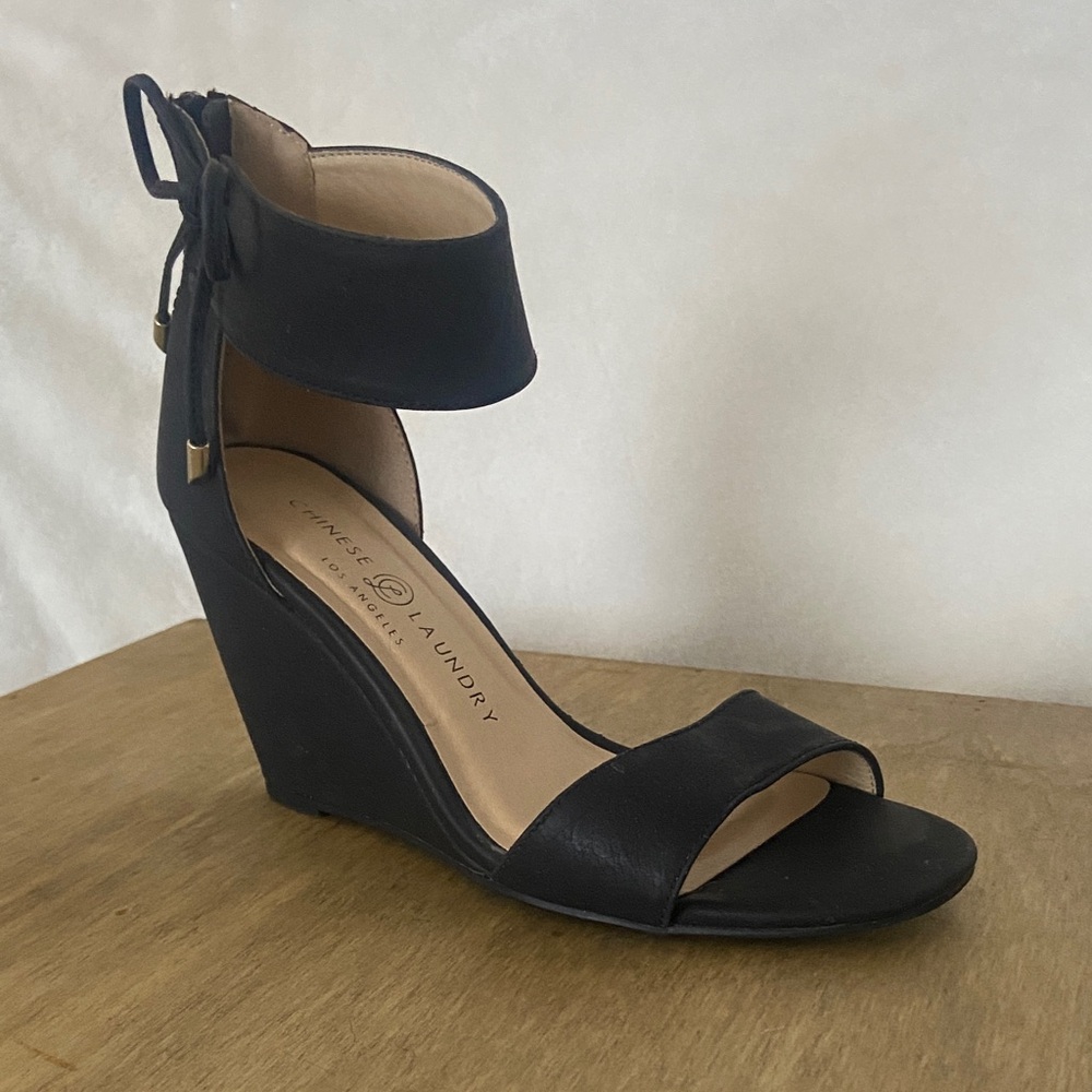 Chinese Laundry Black Ankle Strap Wedges